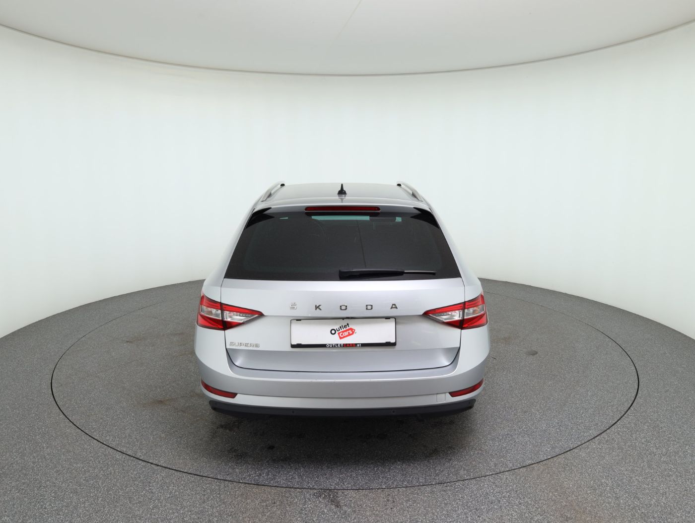 Skoda Superb Combi 2.0 TDI Style DSG | Bild 7 von 26