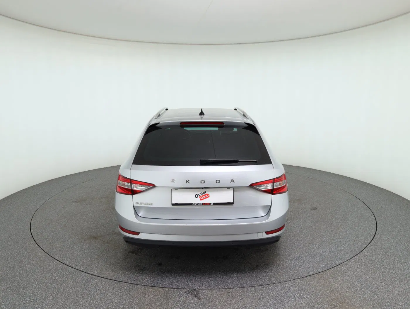 Skoda Superb Combi 2.0 TDI Style DSG | Bild 7 von 26