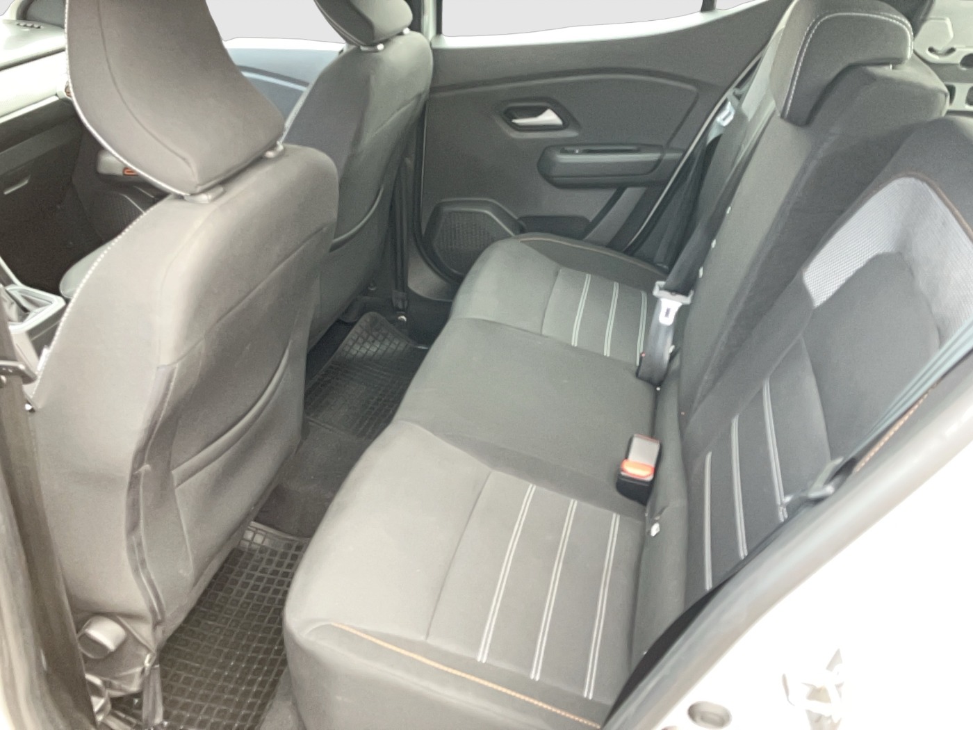 Dacia Sandero III 1.0 TCe 90 Stepway Expression | Bild 13 von 23