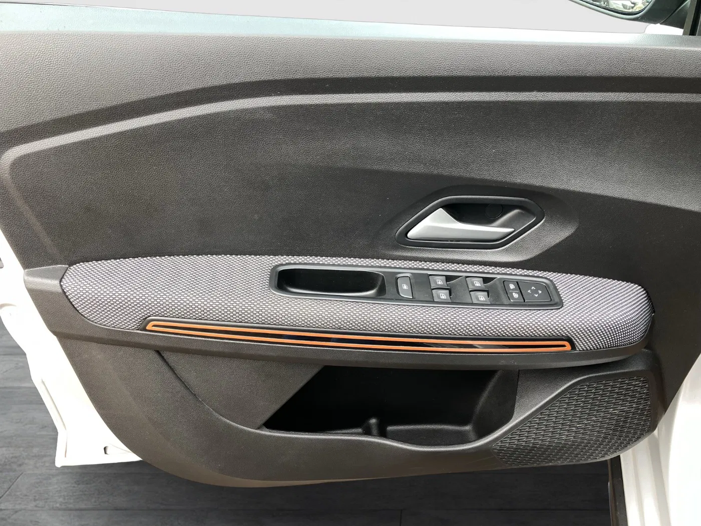 Dacia Sandero III 1.0 TCe 90 Stepway Expression | Bild 9 von 23