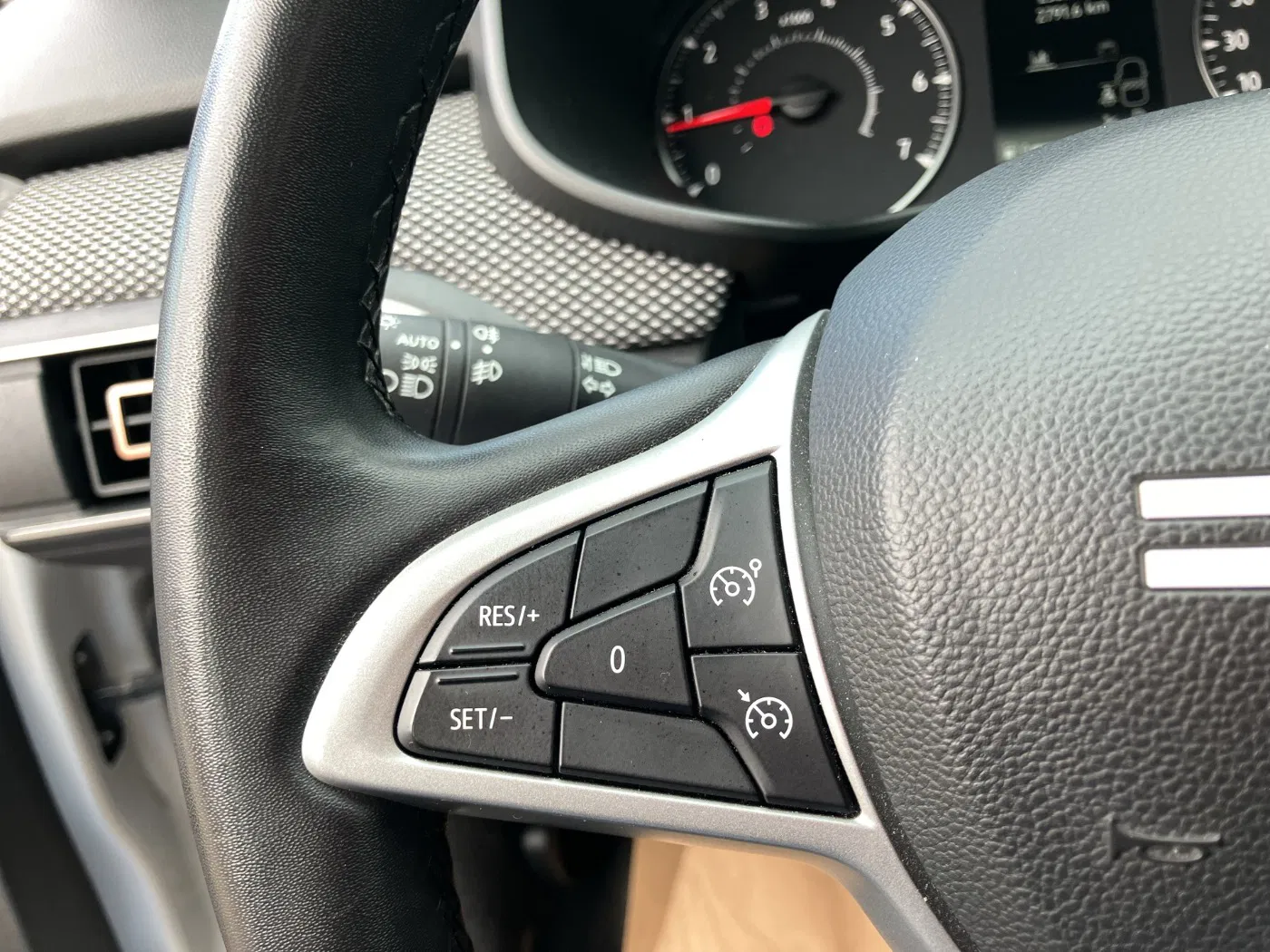 Dacia Sandero III 1.0 TCe 90 Stepway Expression | Bild 16 von 23