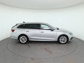 Skoda Octavia Combi 2.0 TDI Style | Thumbnail 5 von 28