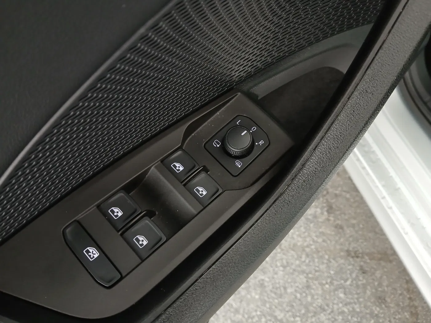 Skoda Octavia Combi 2.0 TDI Style | Bild 12 von 28