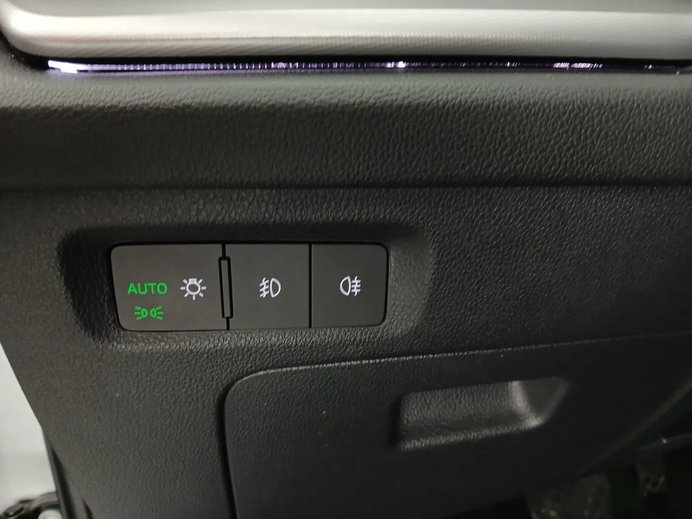 Skoda Octavia Combi 2.0 TDI Style | Bild 13 von 28