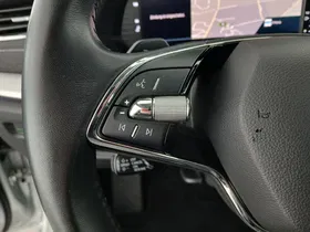 Skoda Octavia Combi 2.0 TDI Style | Thumbnail 17 von 28