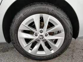 Skoda Octavia Combi 2.0 TDI Style | Thumbnail 10 von 28