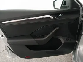 Skoda Octavia Combi 2.0 TDI Style | Thumbnail 11 von 28