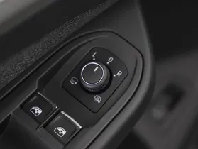 VW Golf VIII Var. 2.0 TDI Life DSG | Thumbnail 12 von 28