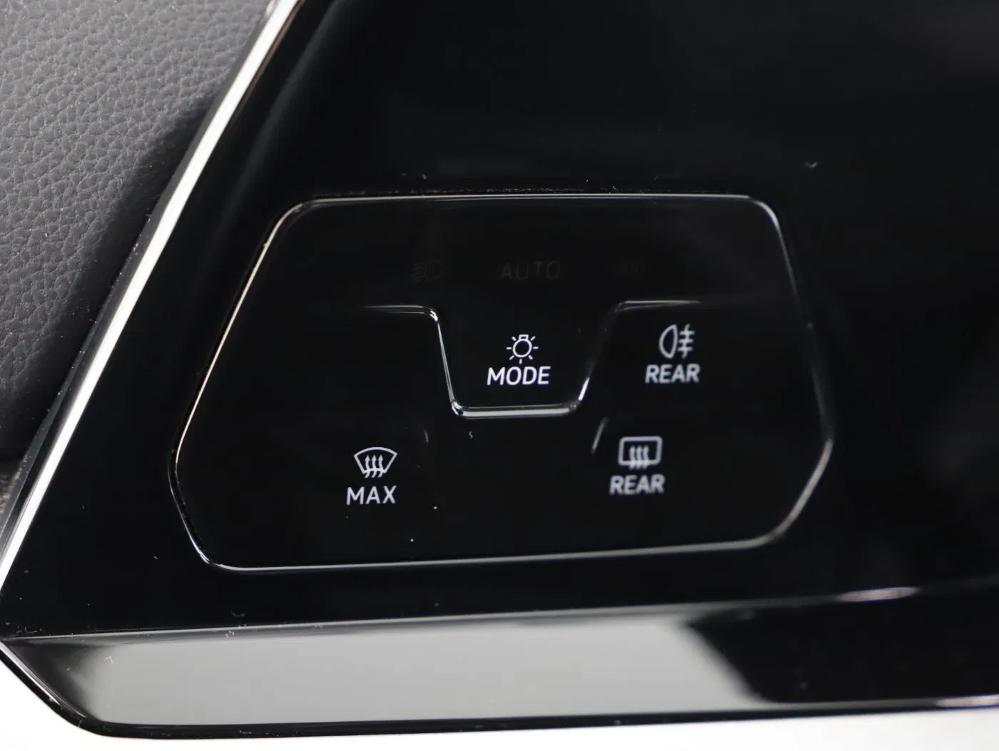 VW Golf VIII Var. 2.0 TDI Life DSG | Bild 13 von 28