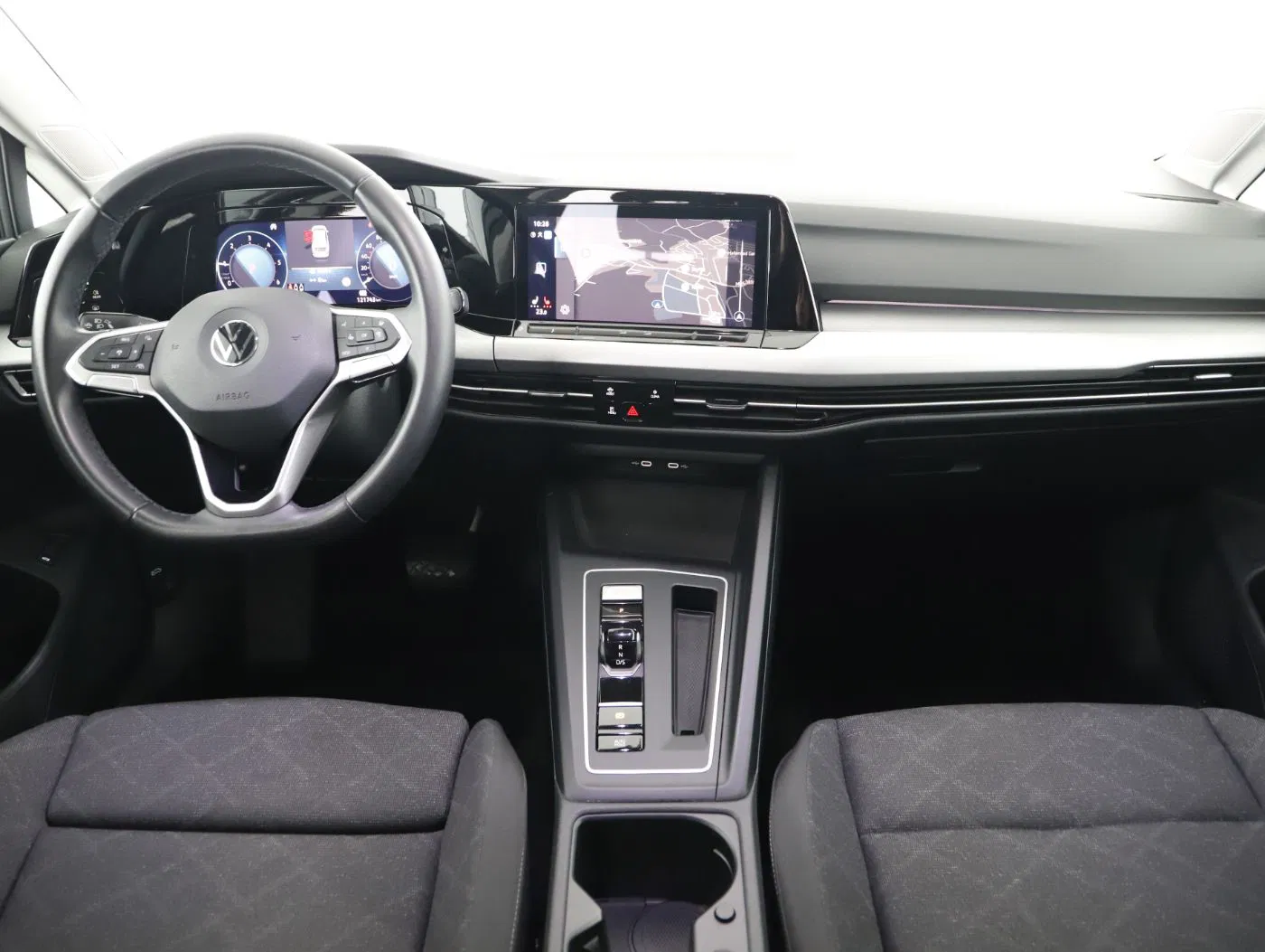 VW Golf VIII Var. 2.0 TDI Life DSG | Bild 15 von 28