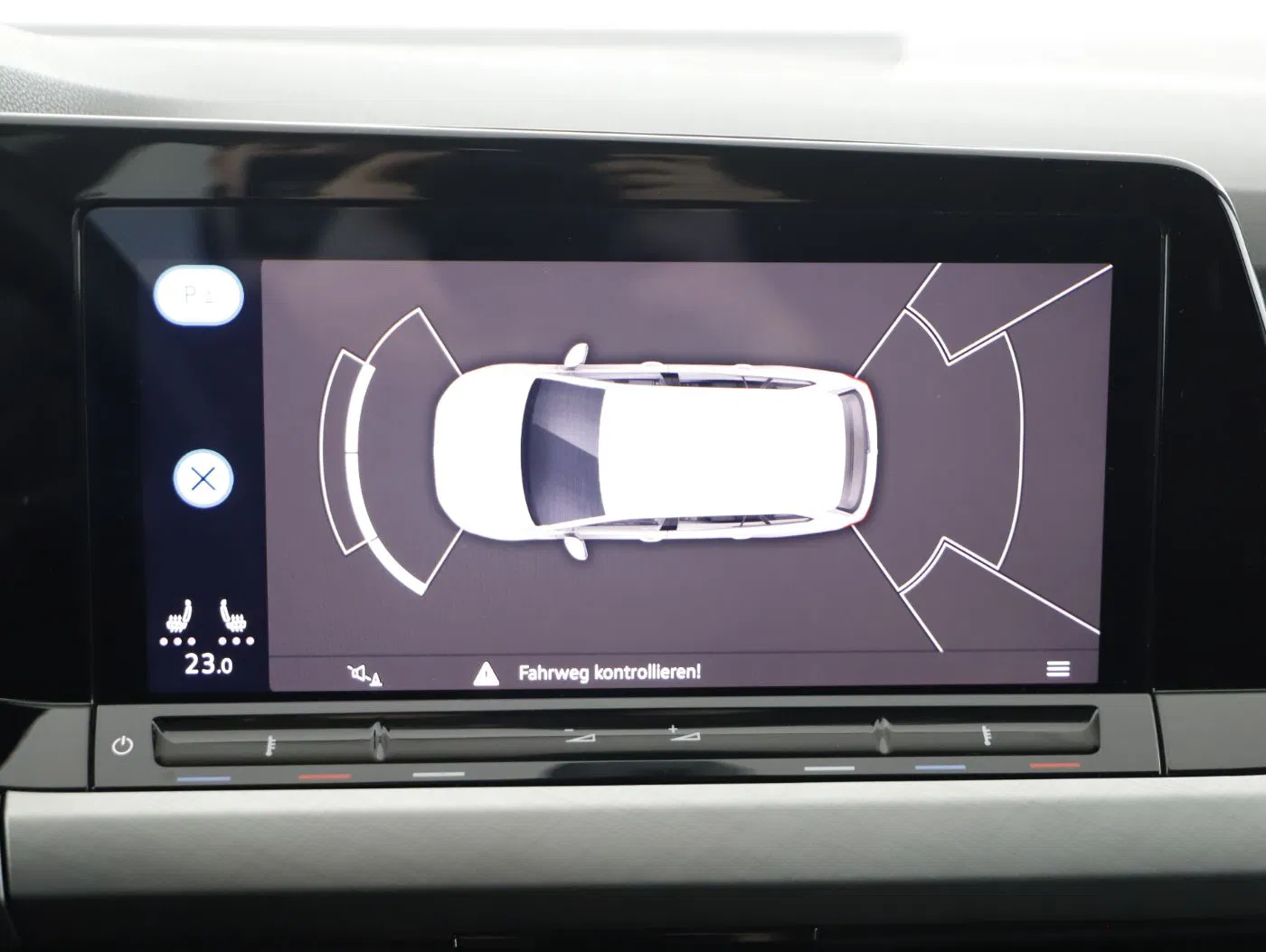 VW Golf VIII Var. 2.0 TDI Life DSG | Bild 22 von 28