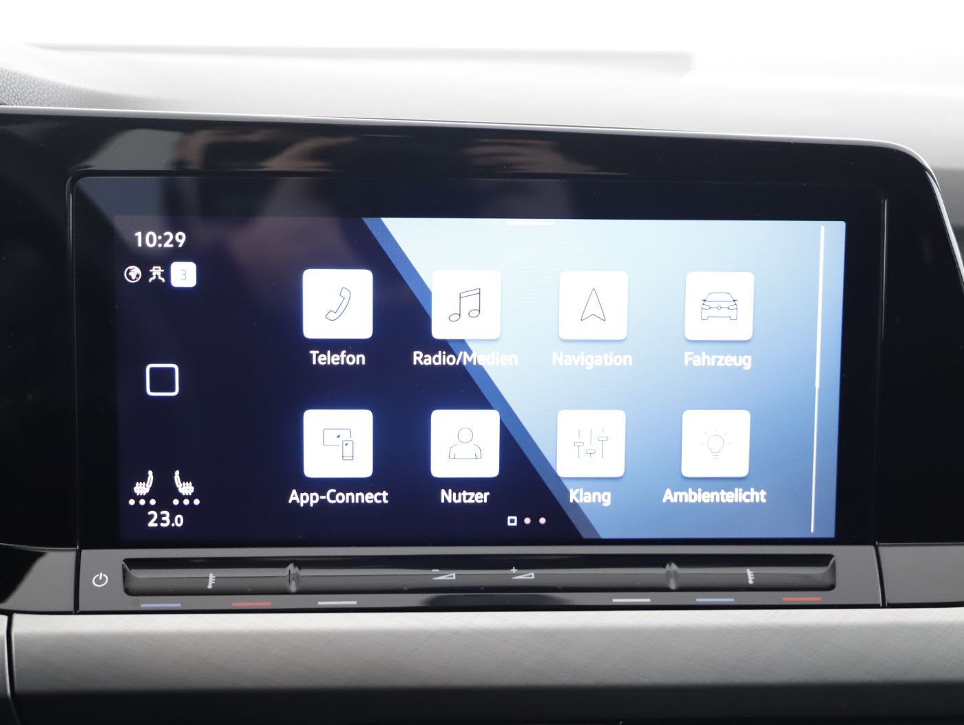 VW Golf VIII Var. 2.0 TDI Life DSG | Bild 23 von 28