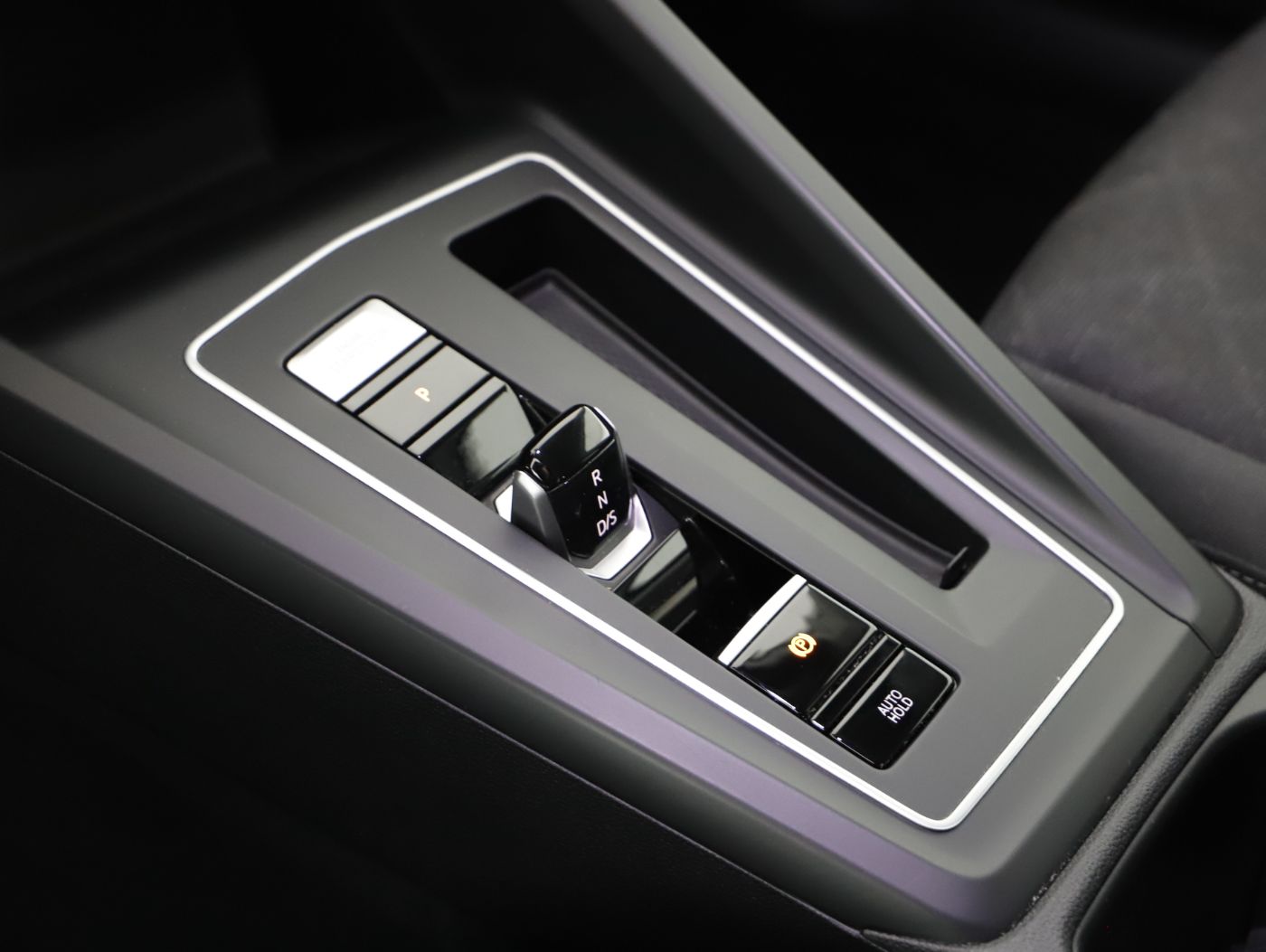 VW Golf VIII Var. 2.0 TDI Life DSG | Bild 24 von 28