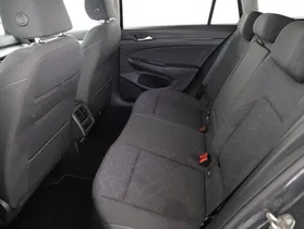 VW Golf VIII Var. 2.0 TDI Life DSG | Thumbnail 25 von 28