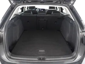 VW Golf VIII Var. 2.0 TDI Life DSG | Thumbnail 26 von 28