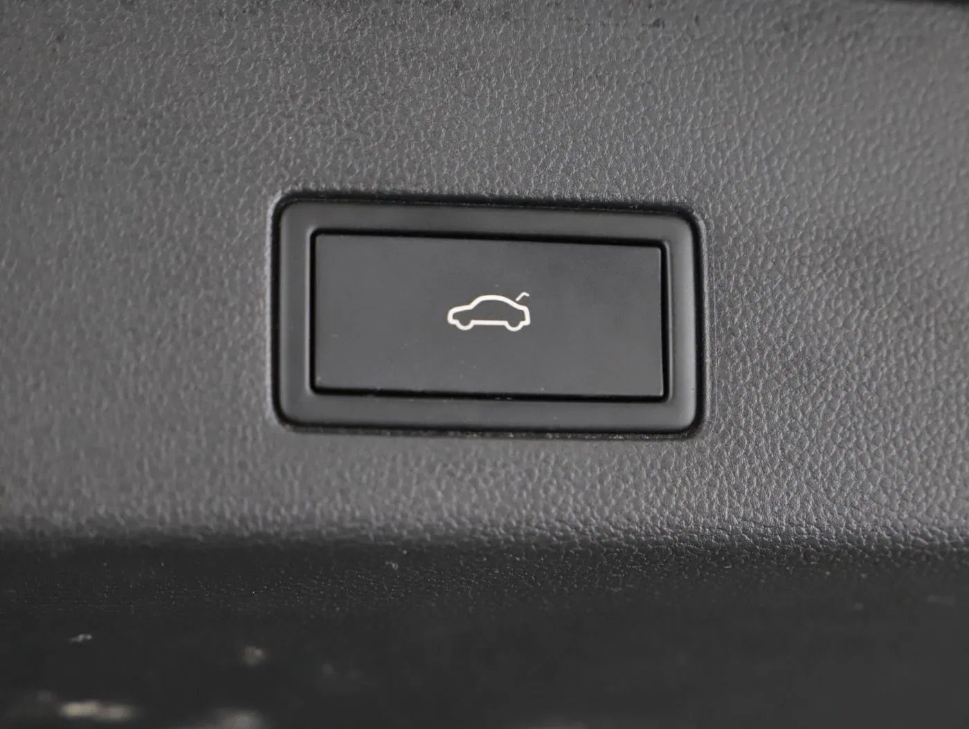 VW Golf VIII Var. 2.0 TDI Life DSG | Bild 27 von 28