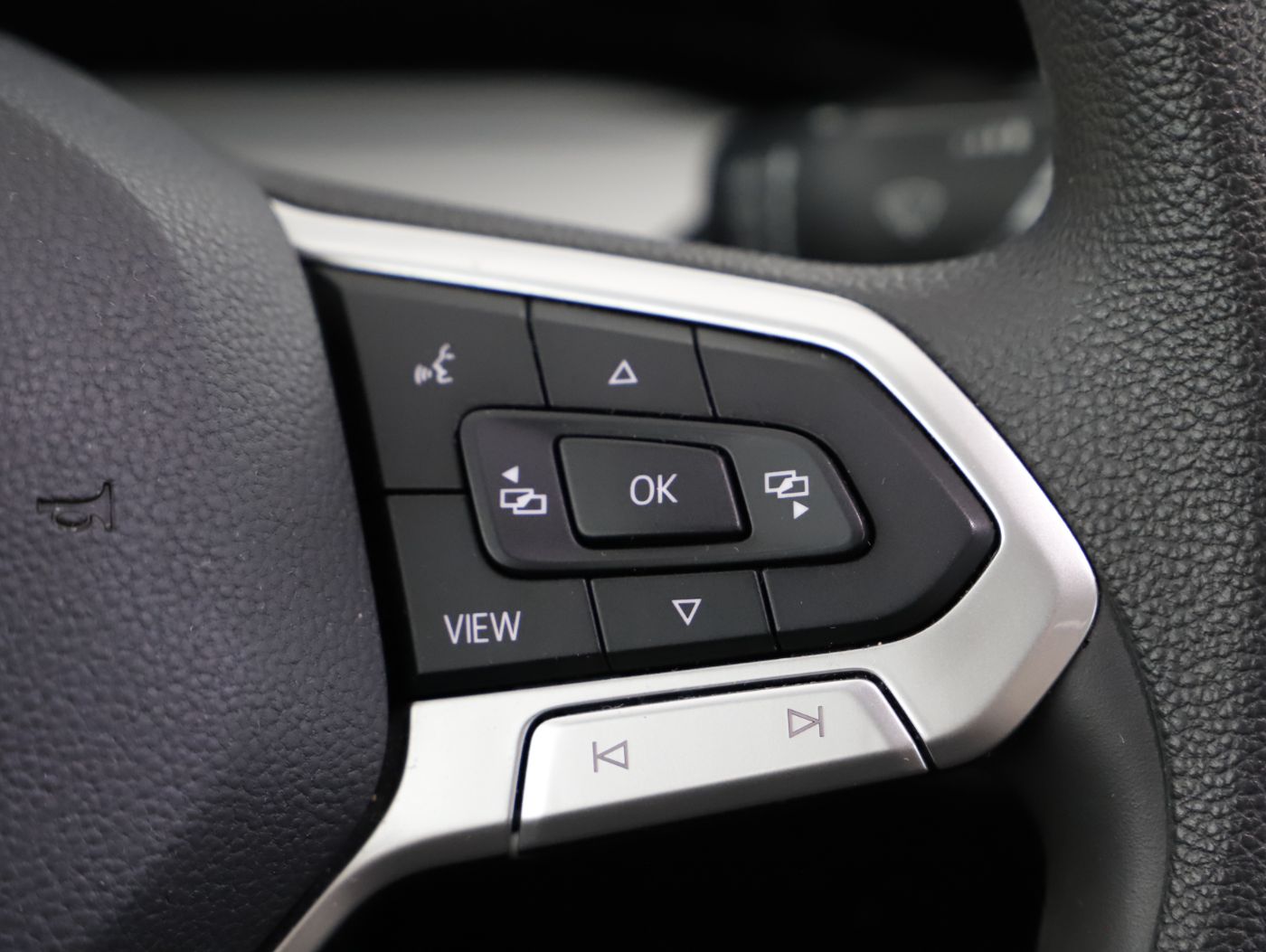 VW Golf VIII Variant 2.0TDI | Bild 19 von 27