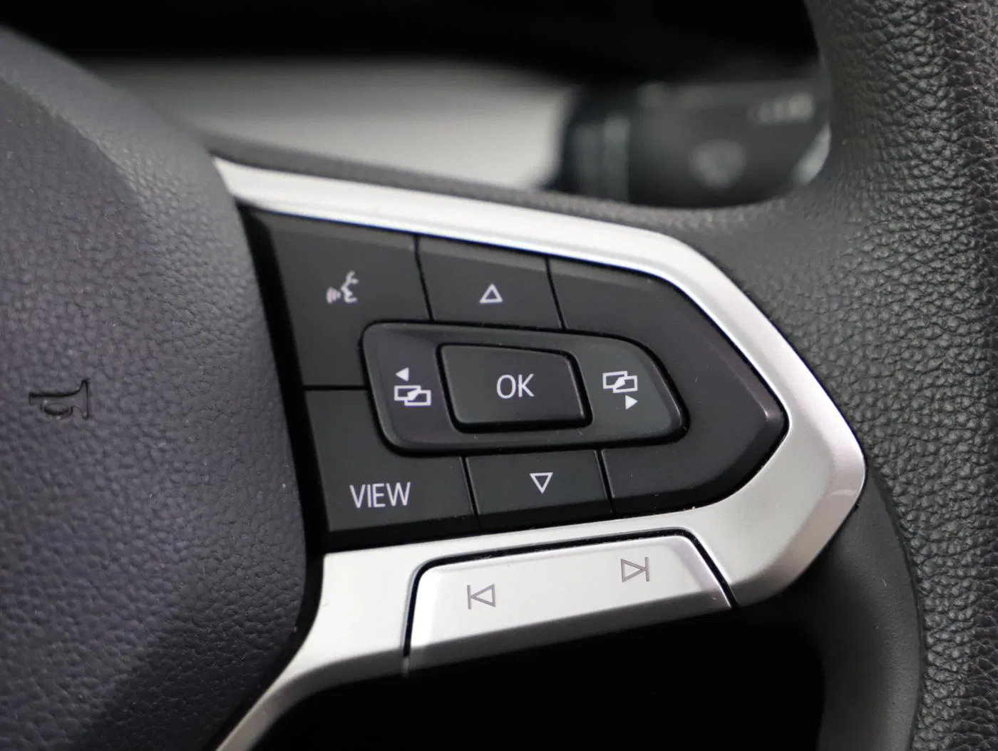 VW Golf VIII Variant 2.0TDI | Bild 19 von 27