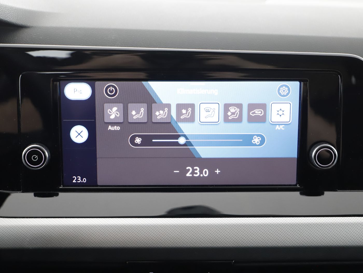 VW Golf VIII Variant 2.0TDI | Bild 23 von 27