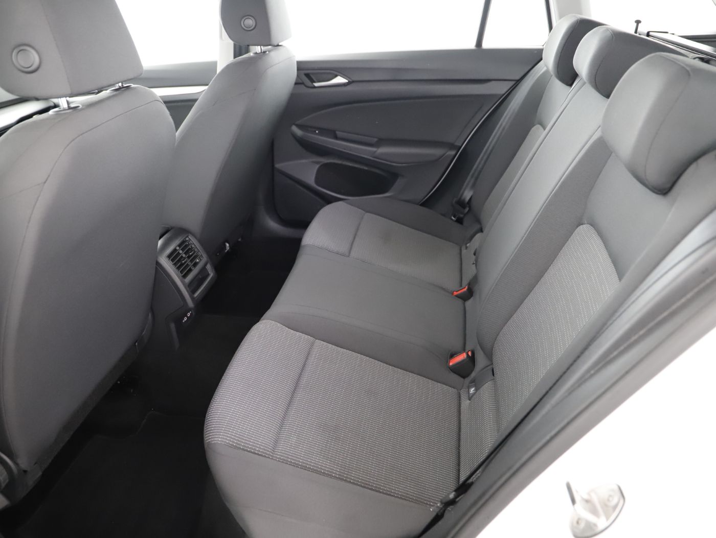 VW Golf VIII Variant 2.0TDI | Bild 25 von 27