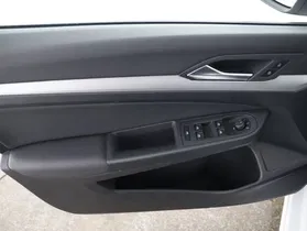 VW Golf VIII Variant 2.0TDI | Thumbnail 11 von 27