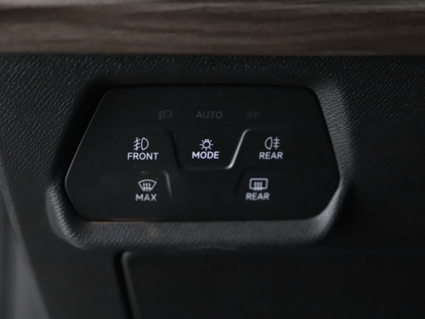 Seat Leon 2.0 TDI DSG Xcellence | Bild 9 von 23