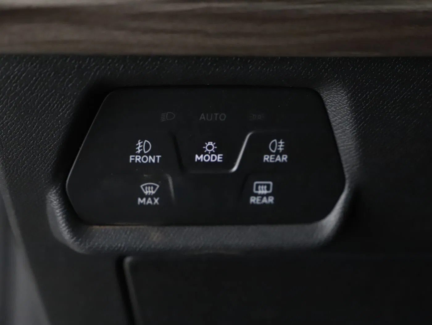 Seat Leon 2.0 TDI DSG Xcellence | Bild 9 von 23