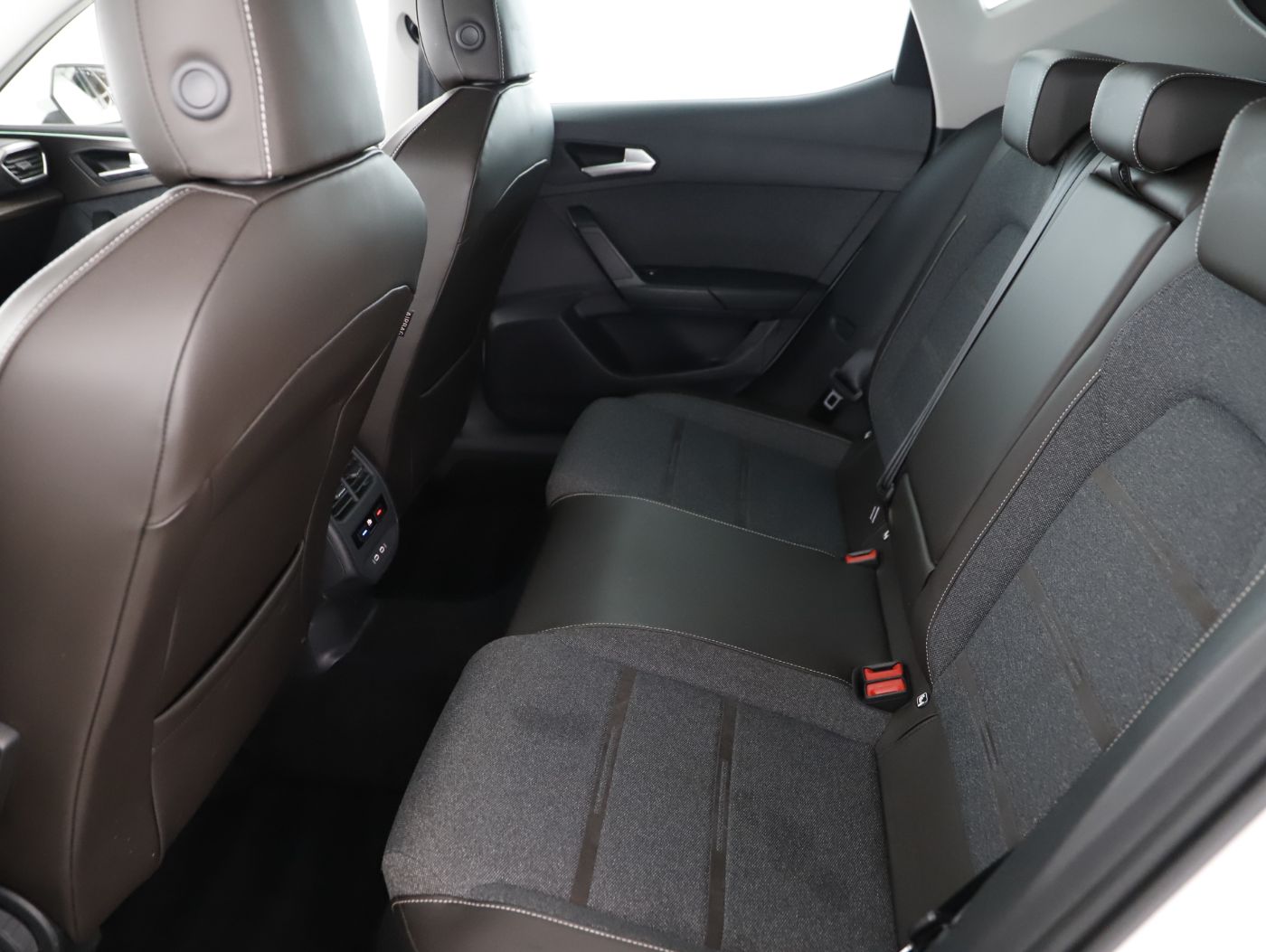 Seat Leon 2.0 TDI DSG Xcellence | Bild 21 von 23