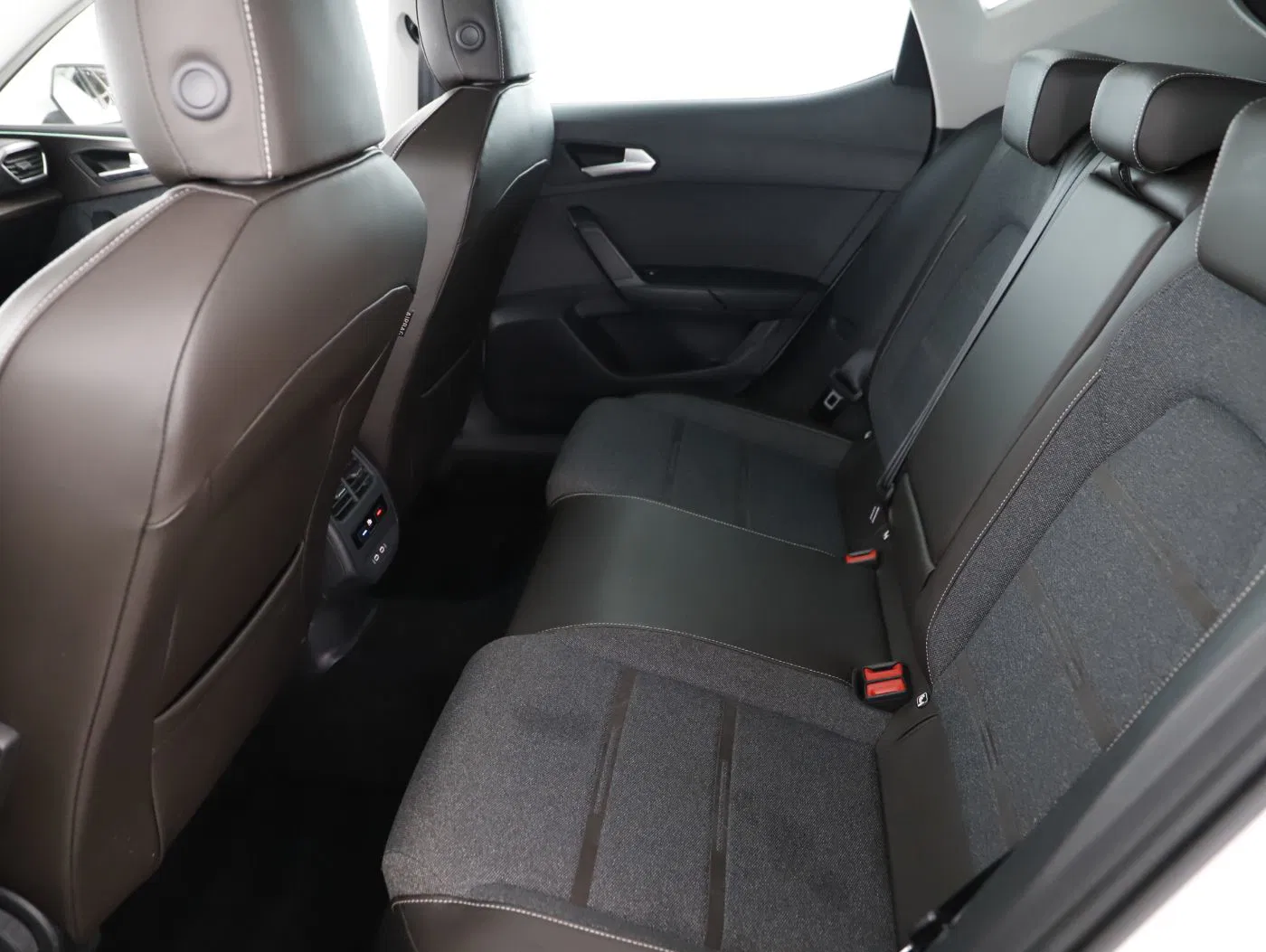 Seat Leon 2.0 TDI DSG Xcellence | Bild 21 von 23