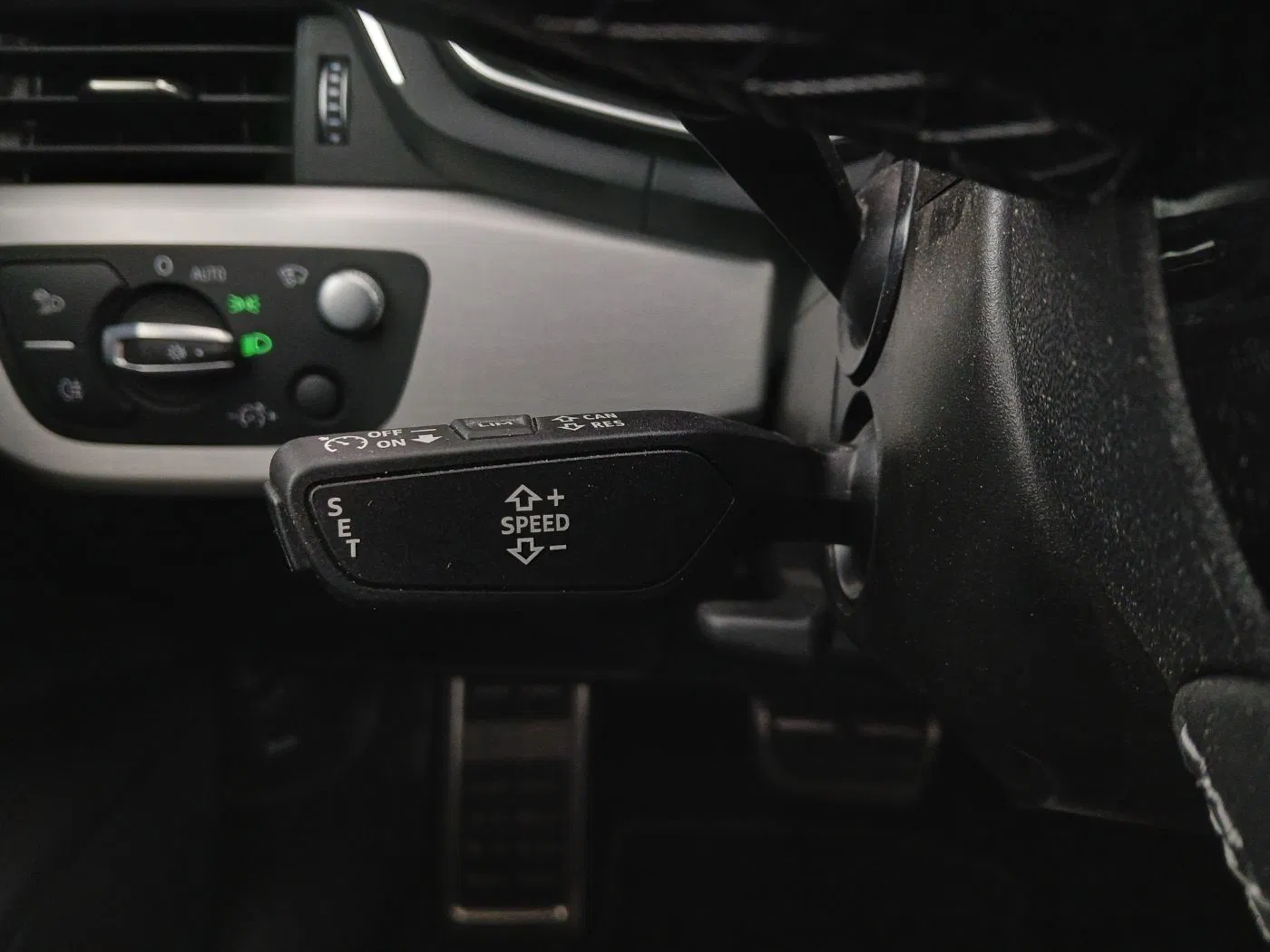 Audi A4 35 TFSI S-Line Aut. | Bild 18 von 25