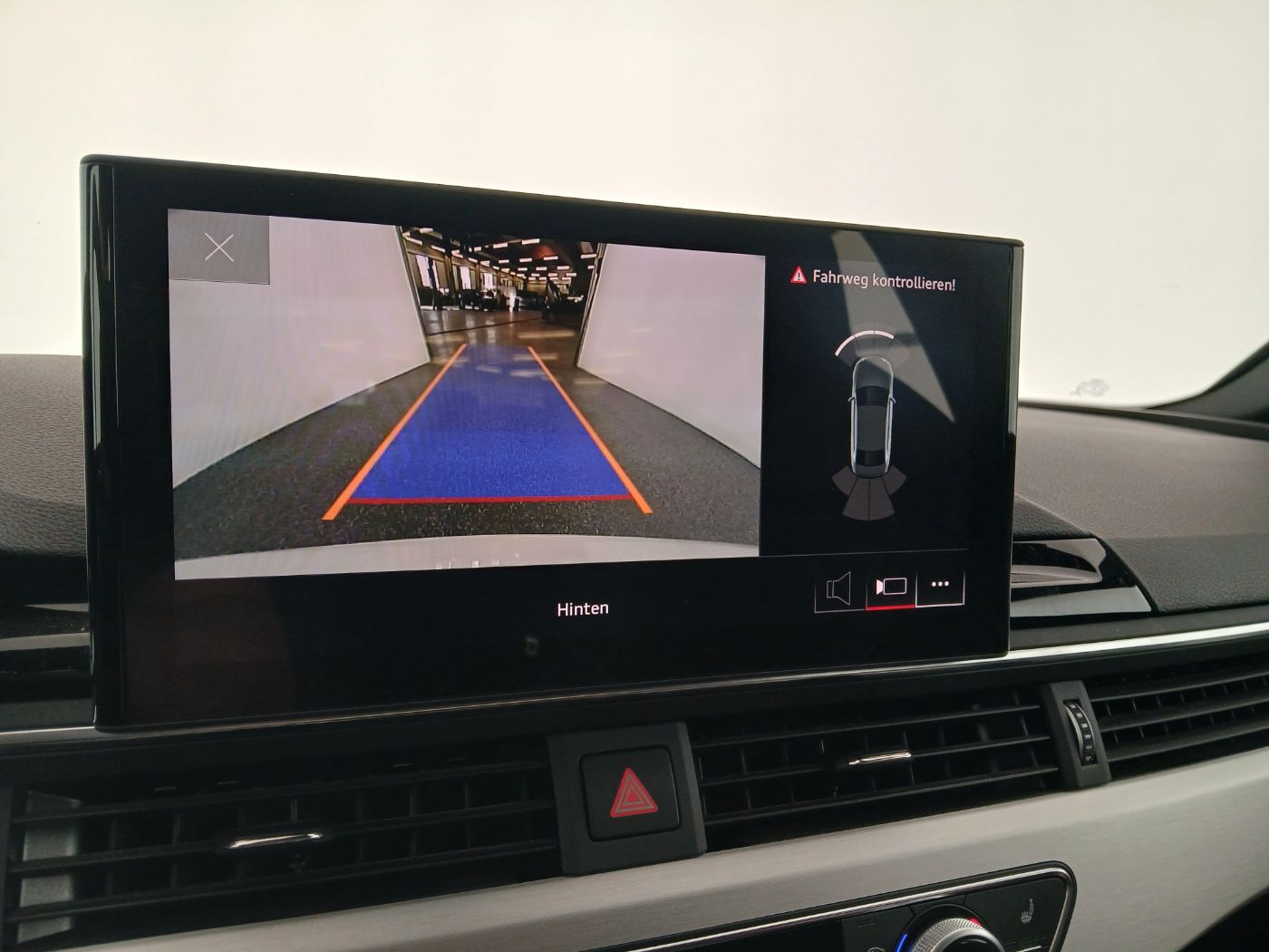 Audi A4 35 TFSI S-Line Aut. | Bild 19 von 25