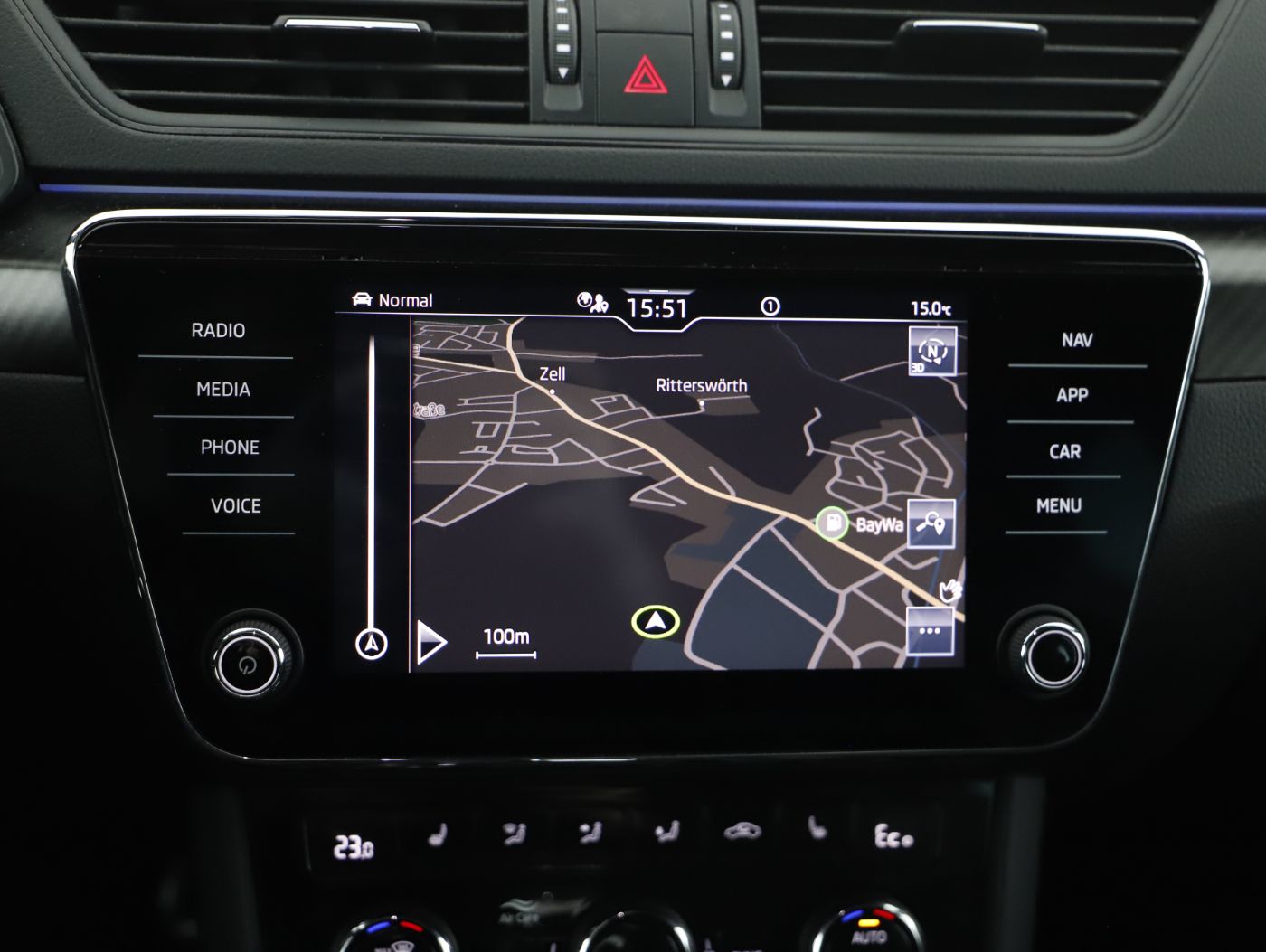 Skoda Superb Combi iV Sportline DSG | Bild 20 von 28