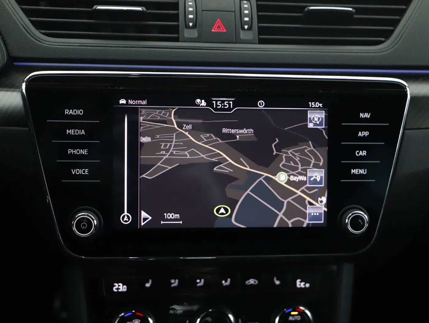 Skoda Superb Combi iV Sportline DSG | Bild 20 von 28