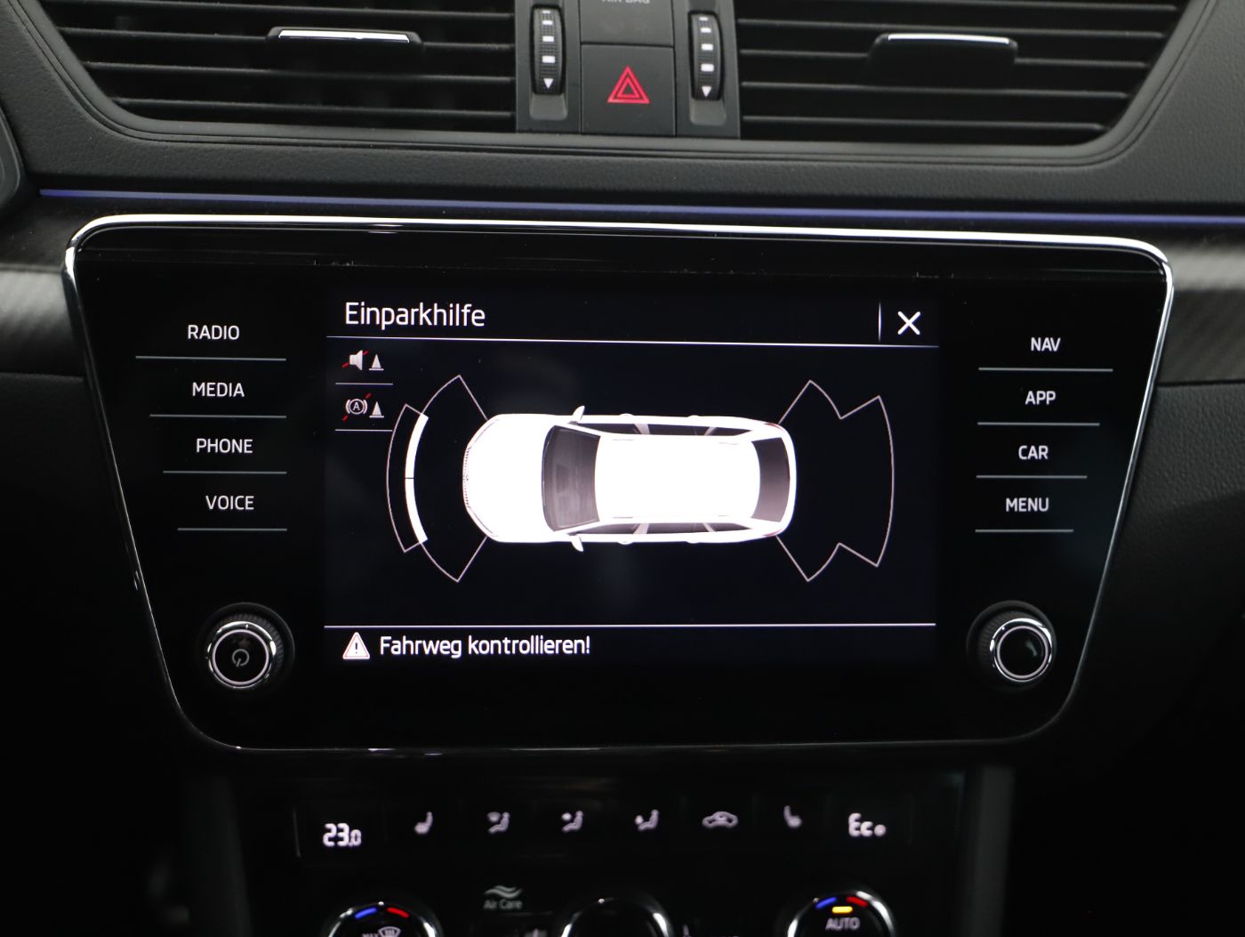 Skoda Superb Combi iV Sportline DSG | Bild 22 von 28