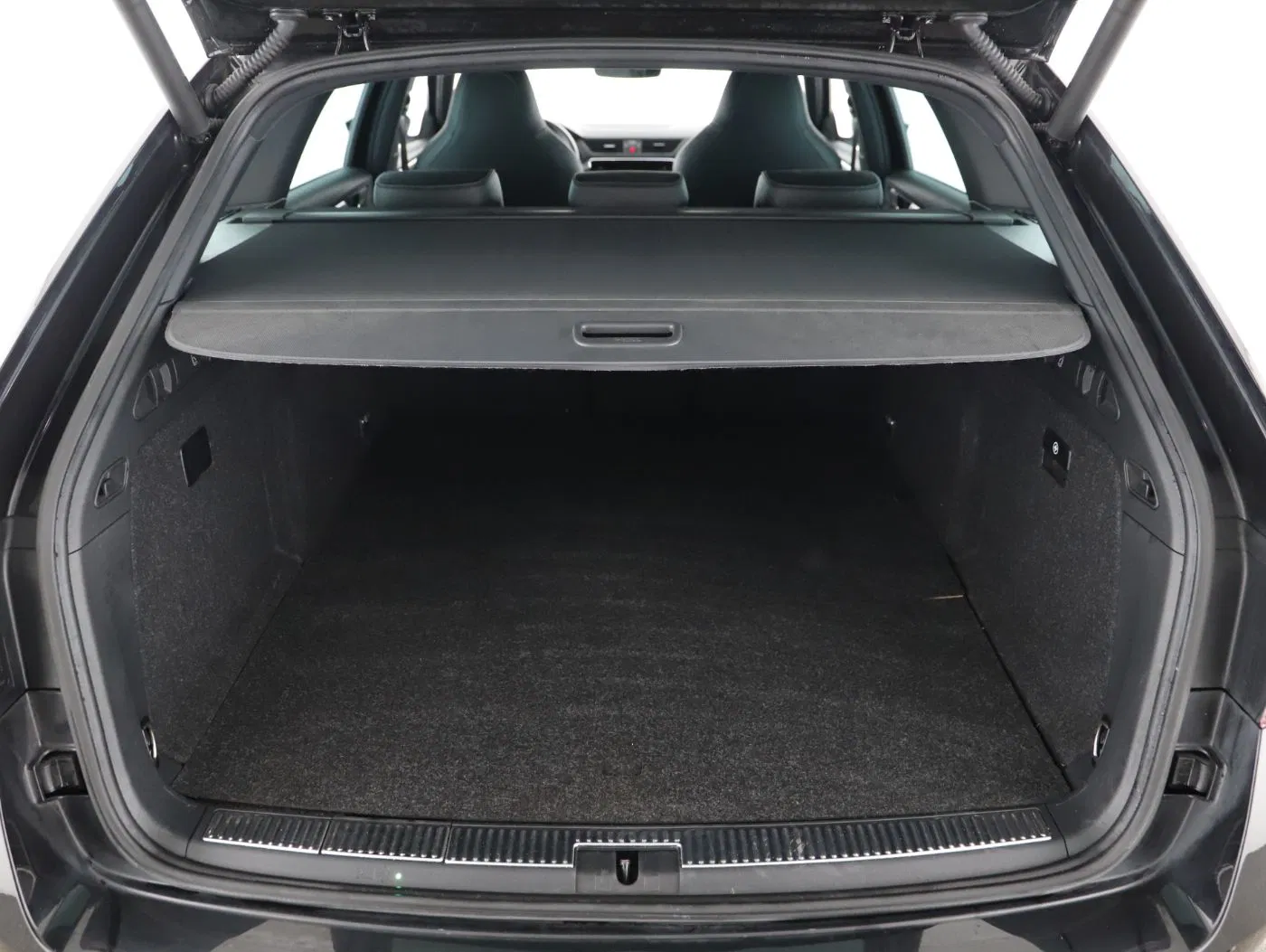 Skoda Superb Combi iV Sportline DSG | Bild 26 von 28