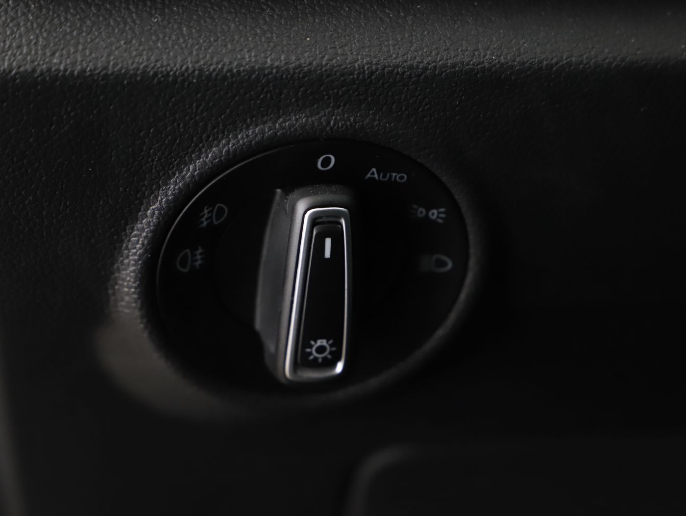 VW T-Roc 1.5TSI Sport DSG | Bild 8 von 23