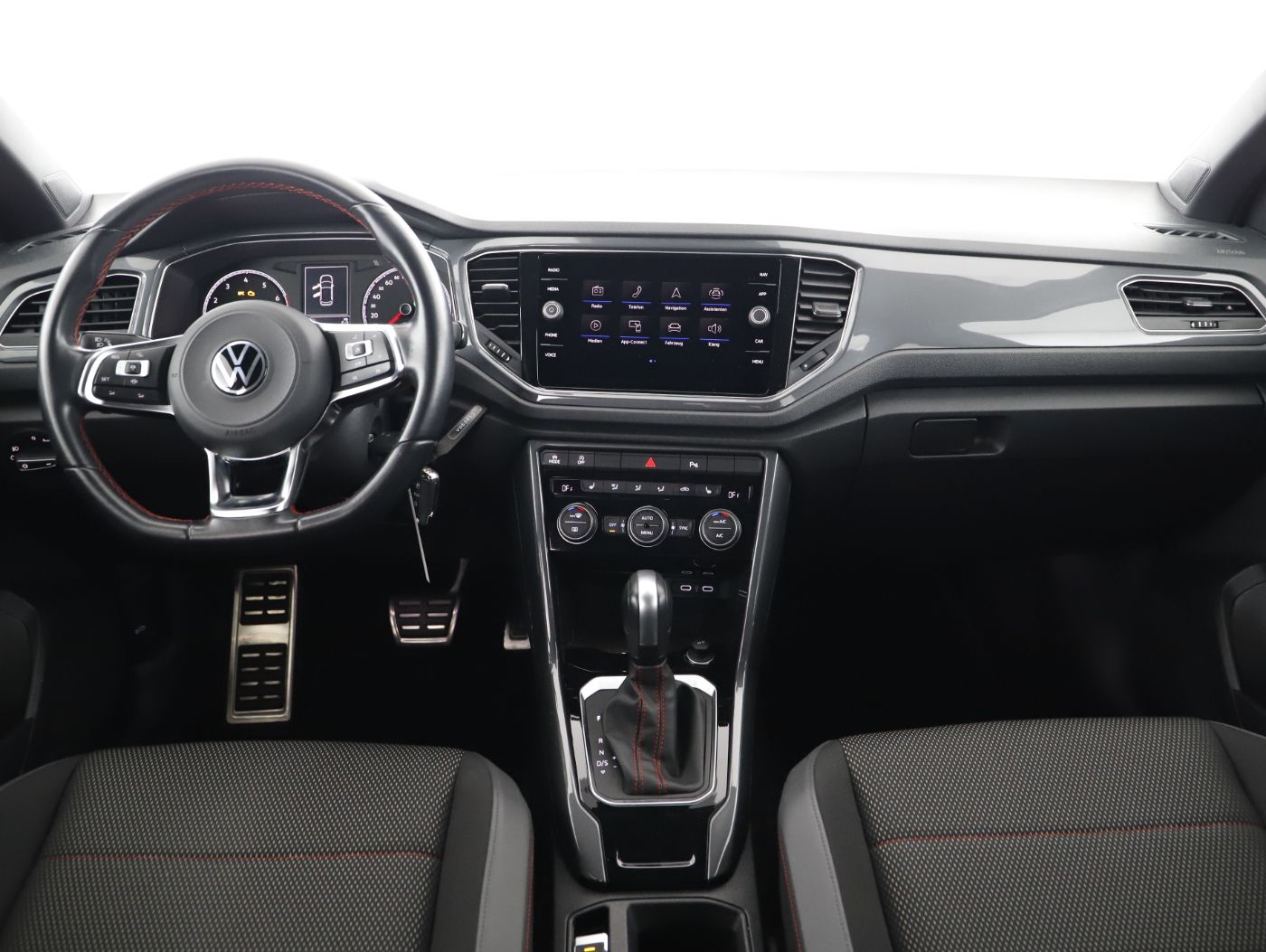 VW T-Roc 1.5TSI Sport DSG | Bild 12 von 23