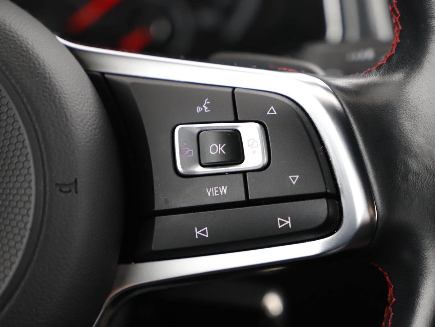 VW T-Roc 1.5TSI Sport DSG | Bild 17 von 23