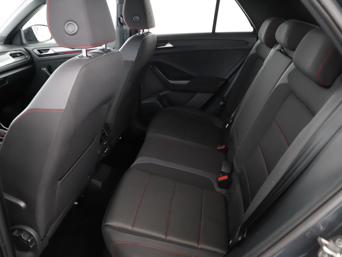 VW T-Roc 1.5TSI Sport DSG | Bild 18 von 23
