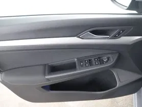 VW Golf Var 2.0 TDI DSG | Thumbnail 8 von 26