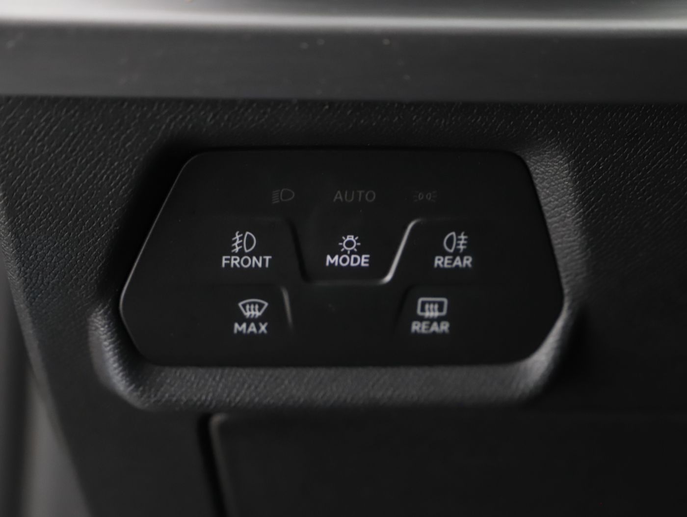 Seat Leon ST 2.0 TDI 4Drive FR DSG | Bild 9 von 24