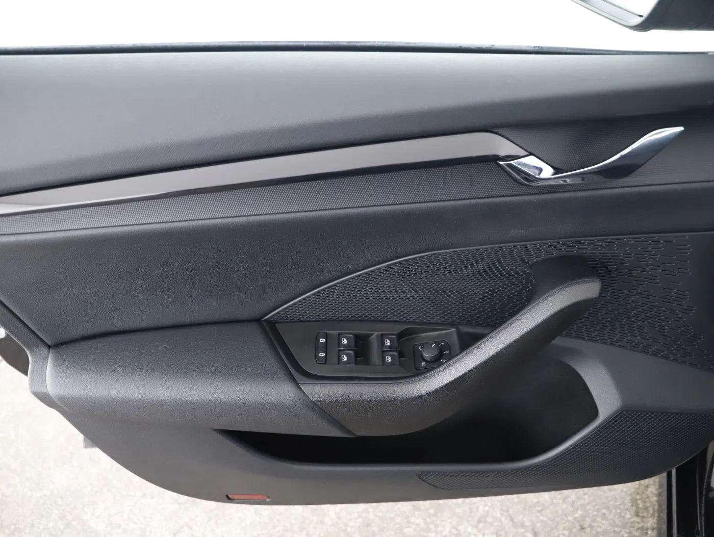 Skoda Octavia Combi 2.0 TDI Amb. DSG | Bild 9 von 24