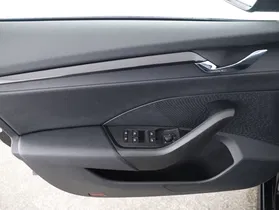 Skoda Octavia Combi 2.0 TDI Amb. DSG | Thumbnail 9 von 24