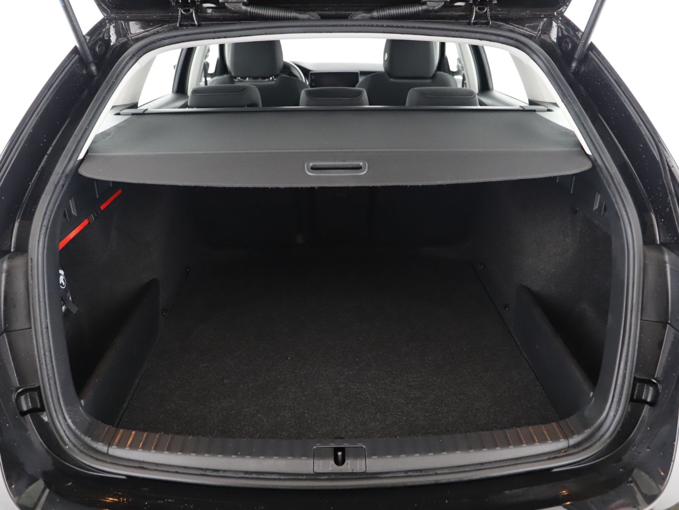 Skoda Octavia Combi 2.0 TDI Amb. DSG | Bild 23 von 24