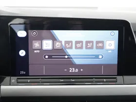 VW Golf VIII 2.0 TDI Life | Thumbnail 17 von 23