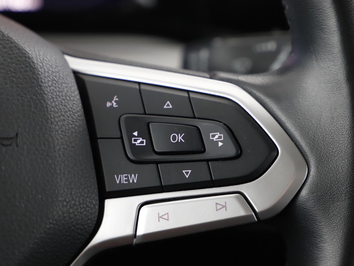 VW Golf VIII 2.0 TDI Life | Bild 19 von 23