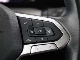 VW Golf VIII 2.0 TDI Life | Thumbnail 19 von 23