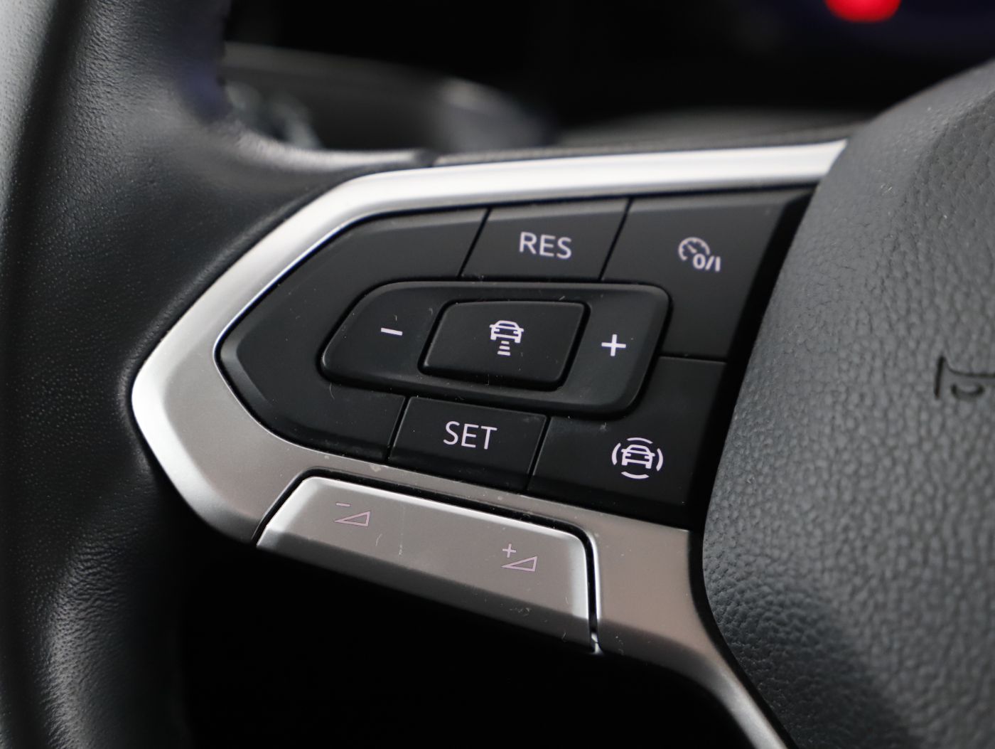 VW Golf VIII 2.0 TDI Life | Bild 18 von 23