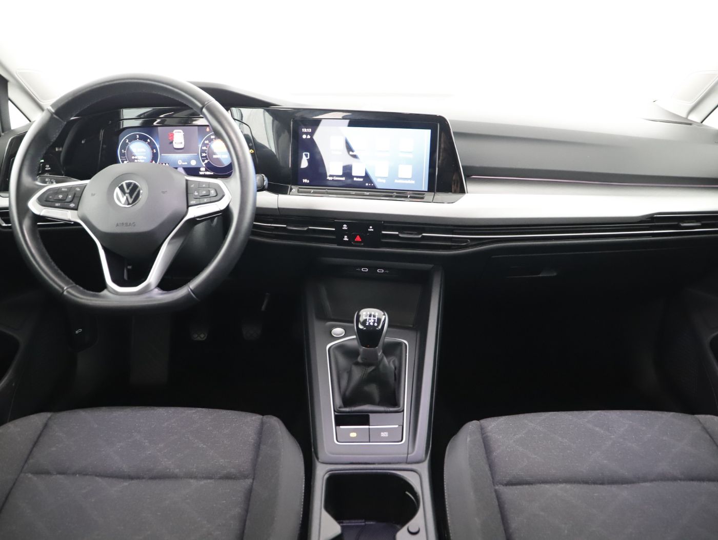 VW Golf VIII 2.0 TDI Life | Bild 9 von 28
