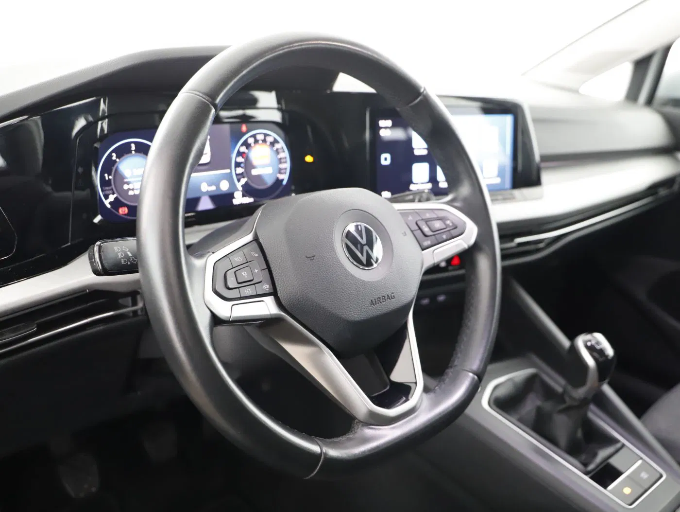 VW Golf VIII 2.0 TDI Life | Bild 16 von 28